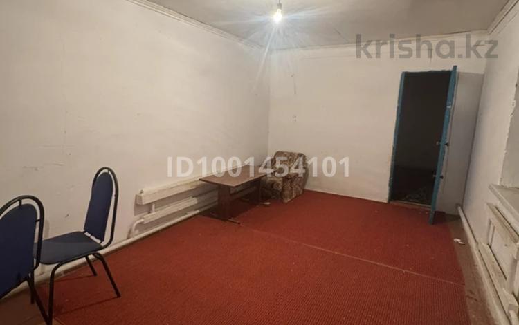 Отдельный дом · 2 комнаты · 70 м² · 70 сот., 1-переулок Уалиева 7 — Район взлетки за 35 000 ₸ в  — фото 3