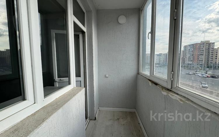 1-комнатная квартира · 18 м² · 3/9 этаж, Жумекен Нажимеденов 17 за 10.5 млн ₸ в Астане, Сарайшык р-н — фото 2