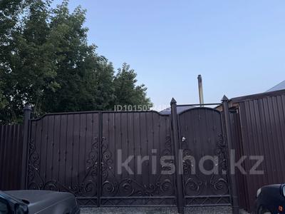 Отдельный дом · 4 комнаты · 110 м² · 10 сот., Чкалова 13 — Мичурина за 28 млн ₸ в Семее, Красный Кордон