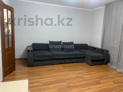 2-комнатная квартира · 70 м² · 4/17 этаж, мкр Мамыр-1 29 за 300 000 〒 в Алматы, Ауэзовский р-н