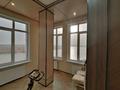 4-бөлмелі пәтер · 150 м² · 5/6 қабат, Ақ Шағала -ш/а., Микрорайон Ак шагала, 2ая улица 21, бағасы: 110.5 млн ₸ в Атырау, мкр Ак Шагала — фото 22
