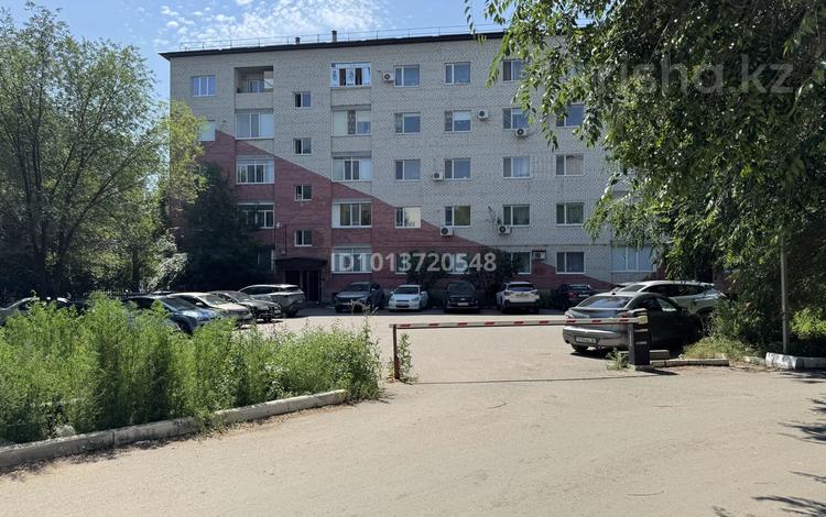3-комнатная квартира · 89 м² · 5/5 этаж, мкр Кунаева 20/1 за 30 млн ₸ в Уральске — фото 2