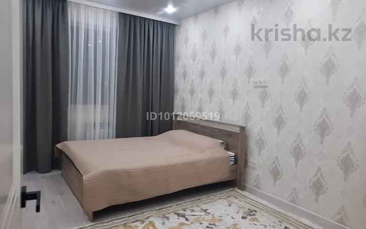 1-бөлмелі пәтер · 40 м² · 4/7 қабат, 16-ш/а. 15, бағасы: 10 000 ₸ в Актау, 16-й мкр  — фото 2