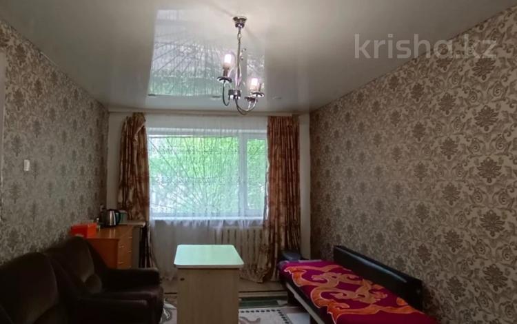 1-комнатная квартира · 30.9 м² · 1/5 этаж, Майкудук, 12й микрорайон за 7.3 млн ₸ в Караганде, Алихана Бокейханова р-н — фото 2