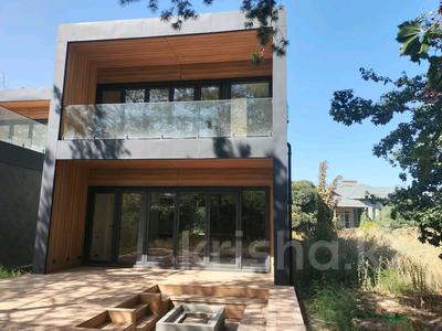Отдельный дом · 8 комнат · 250 м² · 1.7243 сот., Ибрая Жакаева 243 — проспект Абая за 2 млрд 〒 в Алматы, Наурызбайский р-н