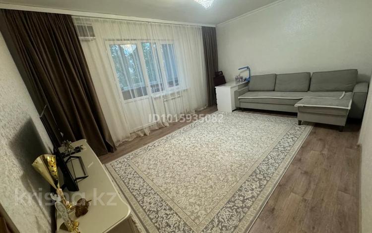 2-комнатная квартира · 61 м² · 3/6 этаж, мкр Кокжиек за 250 000 ₸ в Алматы, Жетысуский р-н — фото 2