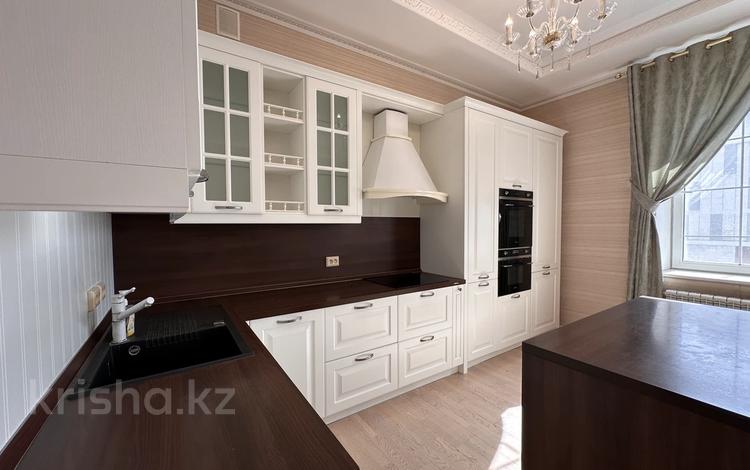 5-комнатная квартира · 213 м² · 5/6 этаж, Романтиков 27 — Шарля де Голля за 134.5 млн ₸ в Астане, Алматы р-н — фото 2