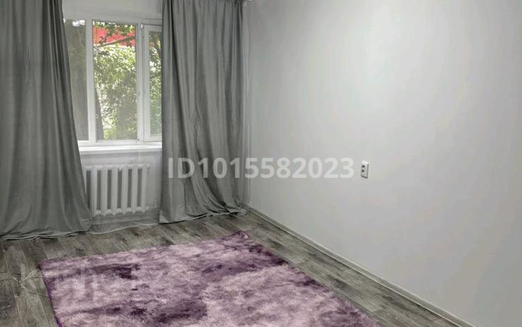 3-комнатная квартира · 66 м² · 1/5 этаж, мкр 4 8 за 22 млн ₸ в Уральске — фото 2