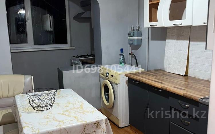 2-бөлмелі пәтер · 50 м² · 2/5 қабат, мкр Восток 67 — Рядом с улицой Жолана батыра рядом школа 28, бағасы: 19 млн ₸ в Шымкенте, Аль-Фарабийский р-н — фото 2