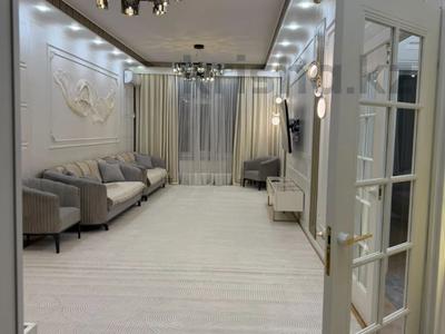 4-комнатная квартира · 155 м² · 10/15 этаж, мкр Мамыр-1 26/1 — Шаляпина за 140 млн ₸ в Алматы, Ауэзовский р-н