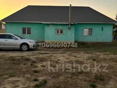 Отдельный дом · 3 комнаты · 60 м² · 10 сот., Акжар 2 — Анвар за 13 млн ₸ в Актобе, мкр Акжар