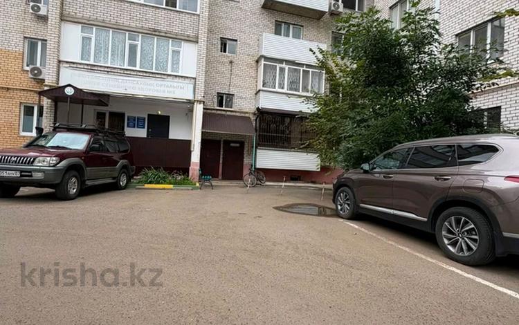 3-комнатная квартира · 83 м² · 3/6 этаж, мкр Айгуль, С. Тюленина 2 за 30.5 млн ₸ в Уральске — фото 2