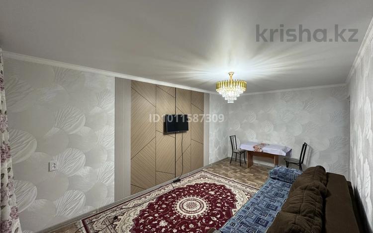 1-комнатная квартира · 42 м² · 3/5 этаж, мкр Карасу, Жангелдина 5а — Рядом есть супермаркет грамад аптека Europharma Шымкент плаза за 10 000 ₸ в Аль-Фарабийский р-н — фото 2