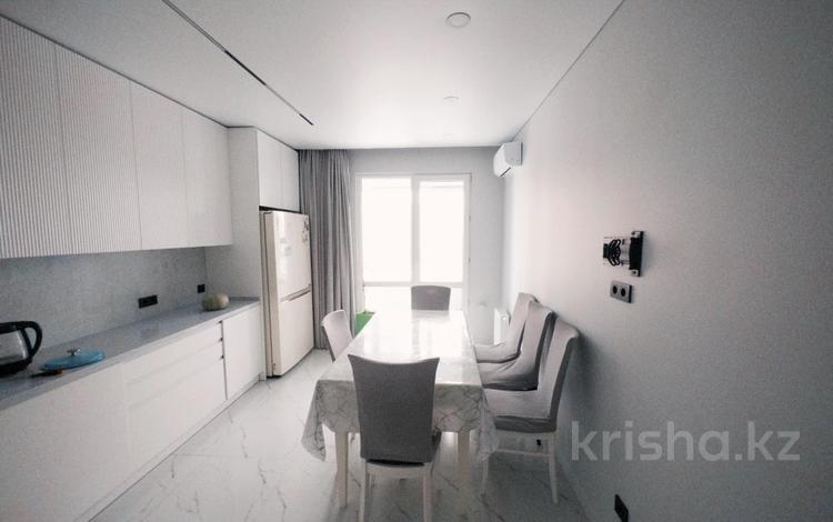 4-комнатная квартира · 140 м² · 9/10 этаж, Розыбакиева 320 за 180 млн ₸ в Алматы, Бостандыкский р-н — фото 14