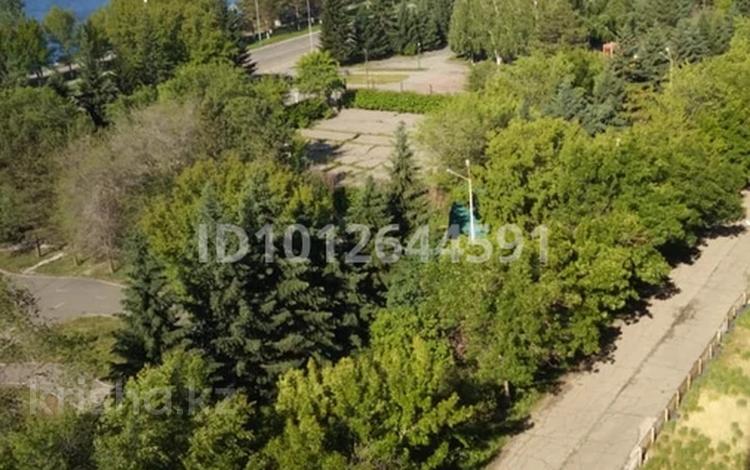 3-комнатная квартира · 106 м² · 7/9 этаж, Славского — Возле набережной Иртыша за 75 млн ₸ в Усть-Каменогорске — фото 2