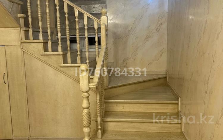 Отдельный дом · 6 комнат · 220 м² · 10 сот., мкр Кокарна, 8 проезд за 29.5 млн 〒 в Атырау — фото 6