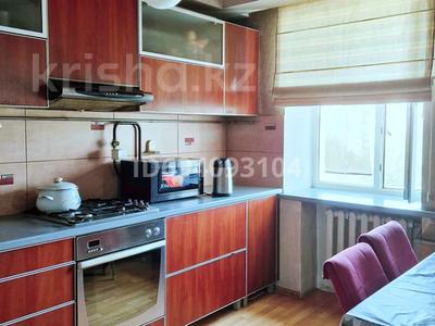 Пәтерлер в Абай обл.: 2-бөлмелі пәтер · 50 м² · 5/5 қабат, Танирбергенова 25 — Во дворе супермаркет Смол ТД Авеню, бағасы: 16.5 млн 〒 2-бөлмелі пәтер · 50 м² · 5/5 қабат, Танирбергенова 25 — Во дворе супермаркет Смол ТД Авеню, бағасы: 16.5 млн 〒 в Семее