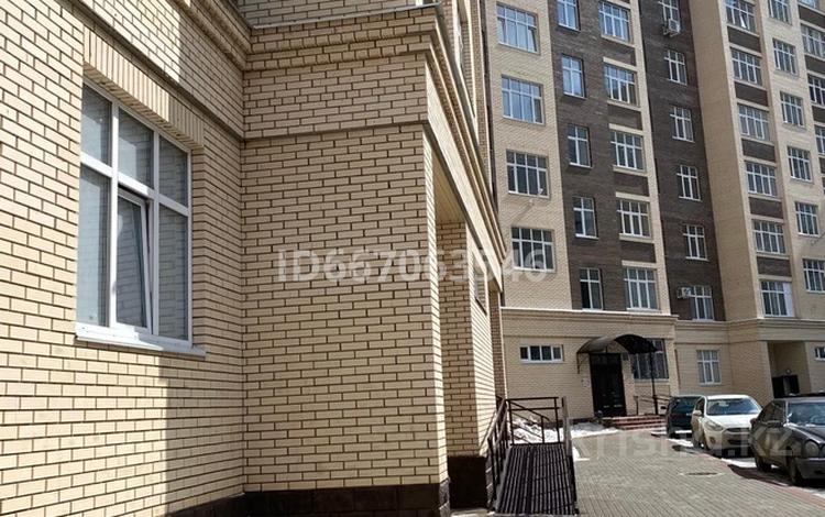 3-комнатная квартира, 86 м², 2/10 этаж, Степной 3 1/4 за 45 млн 〒 в Караганде, Казыбек би р-н — фото 2