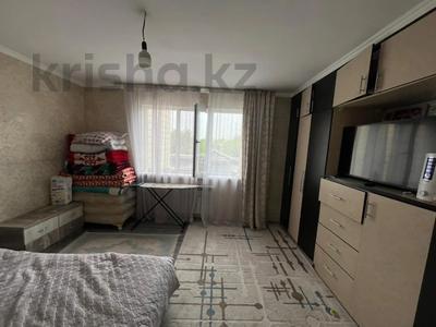 2-бөлмелі пәтер · 45 м² · 3/9 қабат, мкр Аксай-5, мкр Аксай, Б. Момышулы, бағасы: 32.5 млн ₸ в Алматы, Ауэзовский р-н