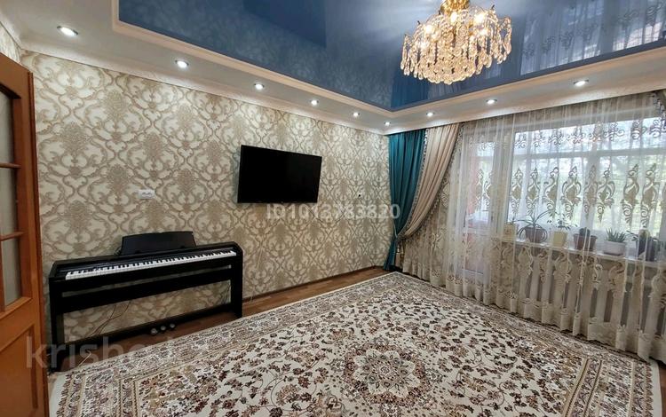 3-комнатная квартира · 65 м² · 2/9 этаж, мкр Юго-Восток, Язева 10 за 35 млн ₸ в Караганде, Казыбек би р-н — фото 2