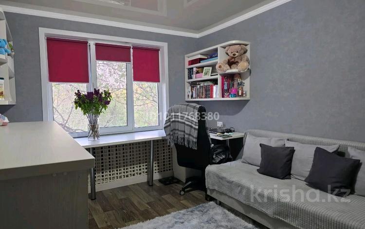 3-бөлмелі пәтер · 68.5 м² · 5/5 қабат, 2 микрорайон 9А — Жубанова Алтынсврина, бағасы: 46 млн ₸ в Алматы — фото 2