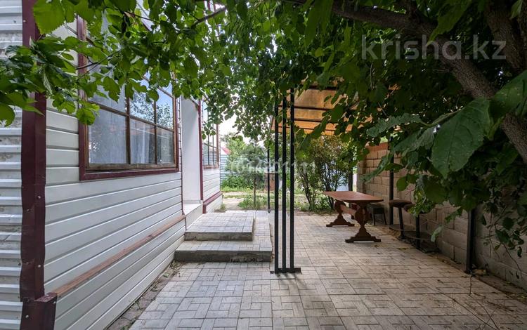 Отдельный дом · 2 комнаты · 60 м² · 6 сот., Кенесары 81 81 а — Санаторий Береке за 250 000 ₸ в Бурабае — фото 2