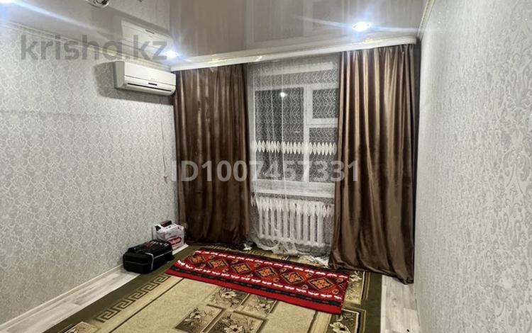 1-комнатная квартира · 32 м² · 8/9 этаж, мкр Омега, Есенжанова 20 — Есенжанова 20 за 7.5 млн 〒 в Уральске — фото 2