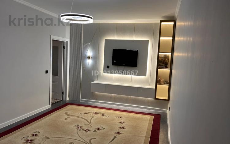 2-комнатная квартира · 67 м² · 1/5 этаж, 17-й мкр 93 за 180 000 ₸ в Актау — фото 2