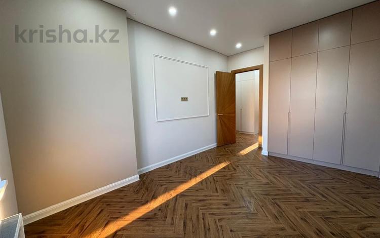 4-комнатная квартира · 107.7 м² · 10/17 этаж, Туран 43/5 за 104 млн ₸ в Астане, Нура р-н — фото 2