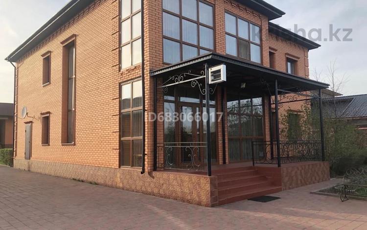 Отдельный дом · 5 комнат · 573 м² · 15 сот., Кенесары 22 за 135 млн 〒 в Жибек Жолы — фото 2