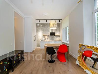 2-комнатная квартира · 60 м² · 2/3 этаж, Жамбыла 55/57 — Абылай Хана за 600 000 〒 в Алматы, Алмалинский р-н