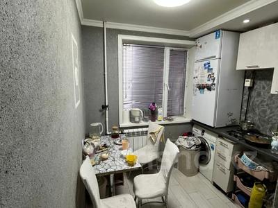 2-бөлмелі пәтер · 45 м² · 1/5 қабат, 15-шағынаудан 28, бағасы: 10.3 млн ₸ в Караганде, Алихана Бокейханова р-н