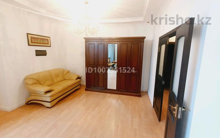 4-комнатная квартира · 142 м² · 3/18 этаж, Шамши Калдаяков 11 за 70 млн ₸ в Астане, Сарайшык р-н — фото 4