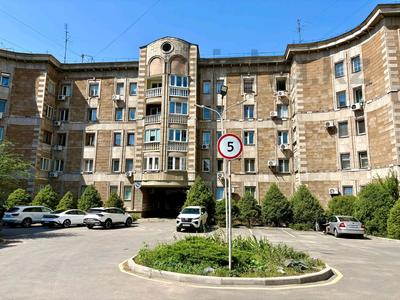 4-комнатная квартира · 103 м² · 2/6 этаж, мкр Самал-1, Достык 114 — Сатпаева за 145 млн 〒 в Алматы, Медеуский р-н
