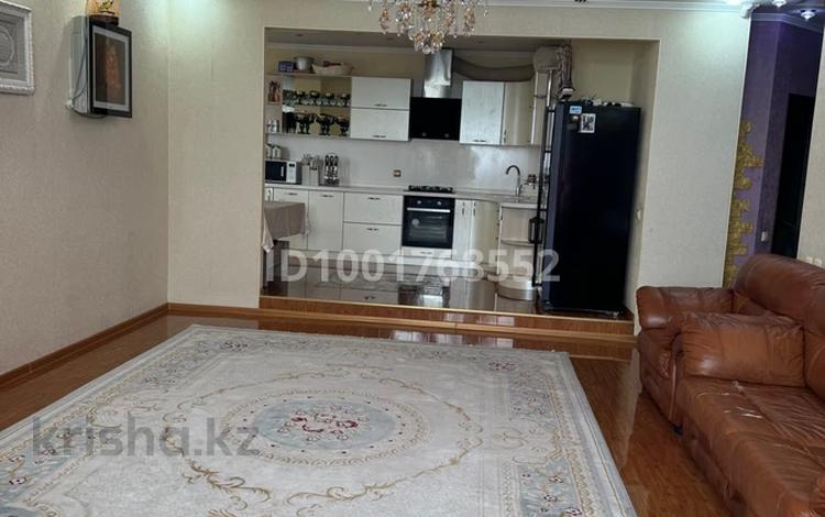 2-бөлмелі пәтер · 75.6 м² · 8/10 қабат, 15-ш/а. 56 — Находится возле цона, бағасы: 32 млн ₸ в Актау, 15-й мкр — фото 2