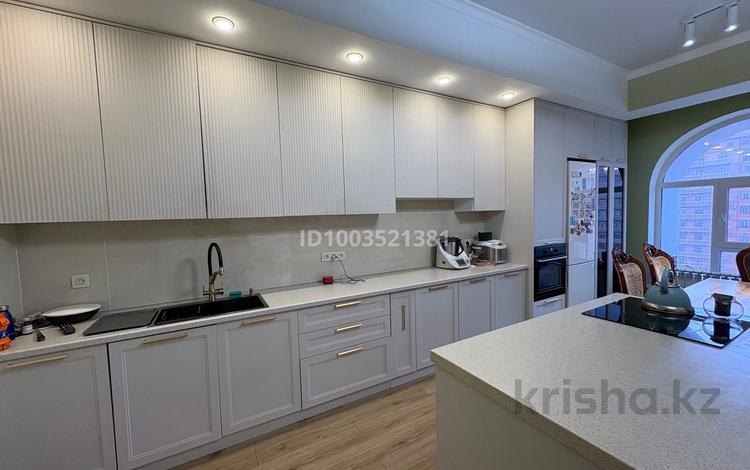 4-бөлмелі пәтер · 175 м² · 10/10 қабат, 18А мкр 2, бағасы: 80 млн ₸ в Актау — фото 10