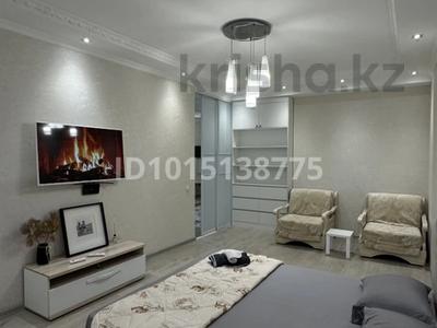 2-бөлмелі пәтер · 70 м² · 10/14 қабат, 17-ш/а., 17 мкрн 7, бағасы: 250 000 ₸ в Актау, 17-й мкр