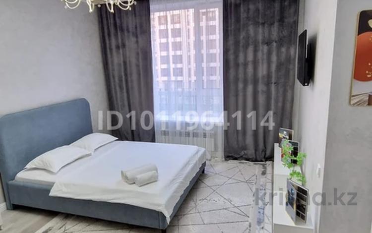 1-комнатная квартира · 40 м² · 7/10 этаж, ул. Кайыма Мухамедханова 12 за 16 000 ₸ в Астане, Есильский р-н — фото 2