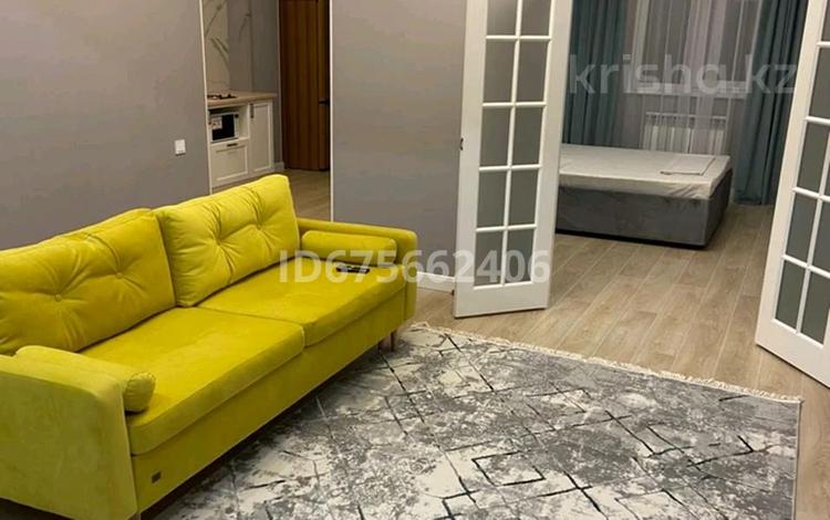 1-комнатная квартира · 50 м² · 10/12 этаж, 17-й мкр 112 за 15 000 ₸ в Актау — фото 14