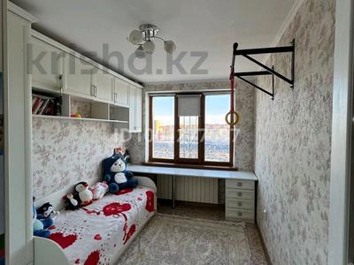 4-комнатная квартира · 113 м² · 7/7 этаж, мкр. Алтын орда, Пр.Алии Молдагуловой 50 в — Гипер Дина за 35 млн 〒 в Актобе