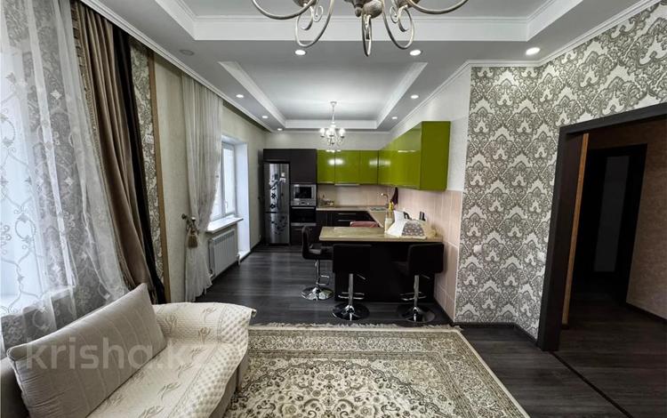3-комнатная квартира · 78 м² · 1/3 этаж, мкр Юго-Восток, 3я за 35 млн ₸ в Караганде, Казыбек би р-н — фото 2