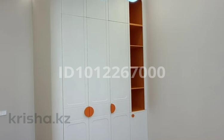 3-бөлмелі пәтер · 74 м² · 3/7 қабат, ул. Жошы хан, 12/3 12/3, бағасы: 69 млн ₸ в Астане, Есильский р-н — фото 2