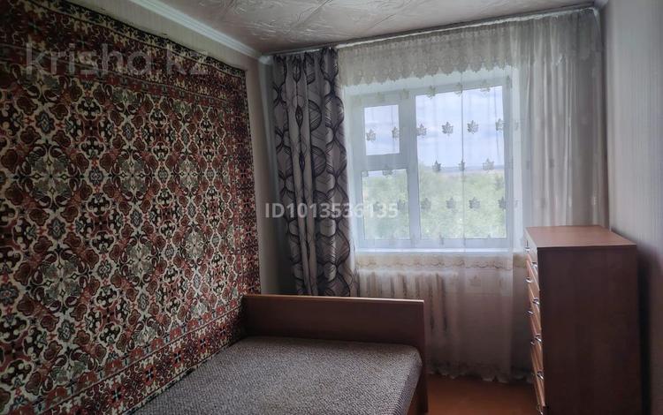 2-комнатная квартира · 42.5 м² · 4/5 этаж, 3 мкр 8 за 9 млн ₸ в Абай — фото 2
