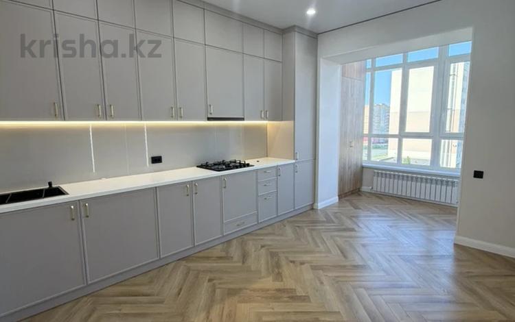 2-бөлмелі пәтер · 71 м² · 4/5 қабат, Алтын орда ш/а., Ораз татеулы 100в, бағасы: 32.5 млн ₸ в Актобе, мкр. Алтын орда — фото 2