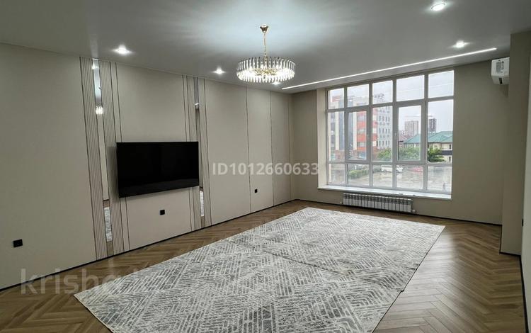 2-бөлмелі пәтер · 83 м² · 3/9 қабат, Курмангазы 21, бағасы: 50 млн ₸ в Атырау — фото 2