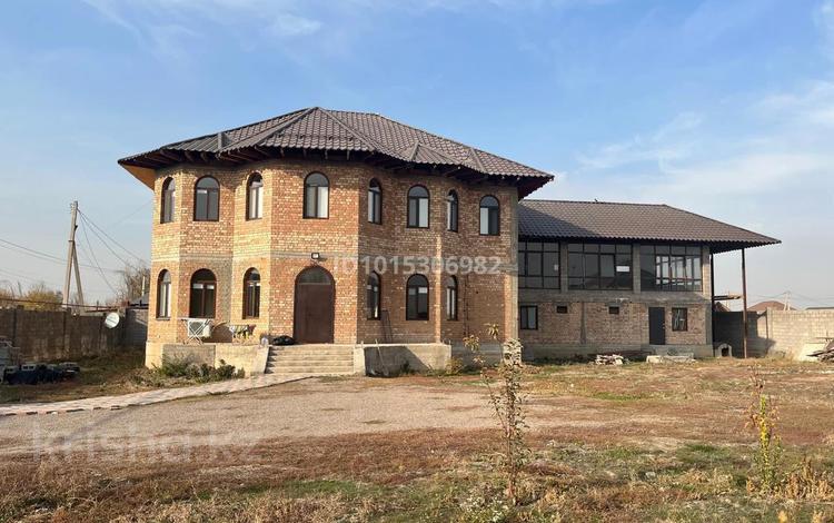 Отдельный дом · 7 комнат · 350 м² · 24 сот., Макатаева 499 за 130 млн ₸ в Узынагаш — фото 2