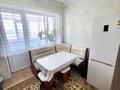 2-комнатная квартира · 61.4 м² · 4/9 этаж, мкр Кунаева 27 за 25 млн ₸ в Уральске — фото 9