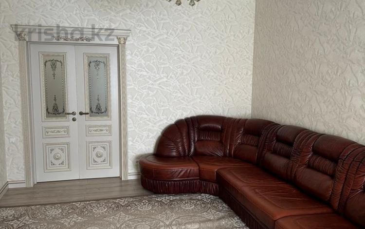 3-комнатная квартира · 96 м² · 3/5 этаж, Ескалиева 303 за 350 000 ₸ в Уральске — фото 2