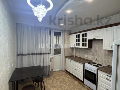 1-бөлмелі пәтер · 33 м² · 3/6 қабат, мкр Коккайнар — Момышұлы - Монке би, бағасы: 200 000 ₸ в Алматы, Алатауский р-н