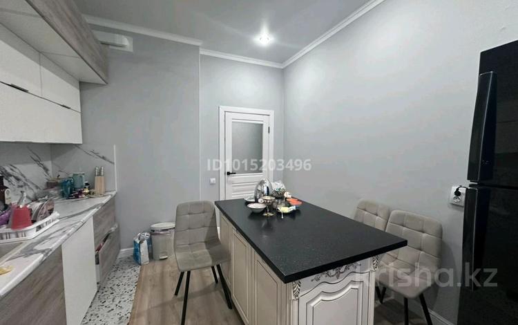 2-бөлмелі пәтер · 80 м² · 3/16 қабат, Санжара Асфендиярова 8, бағасы: 350 000 ₸ в Астане, Нура р-н — фото 2